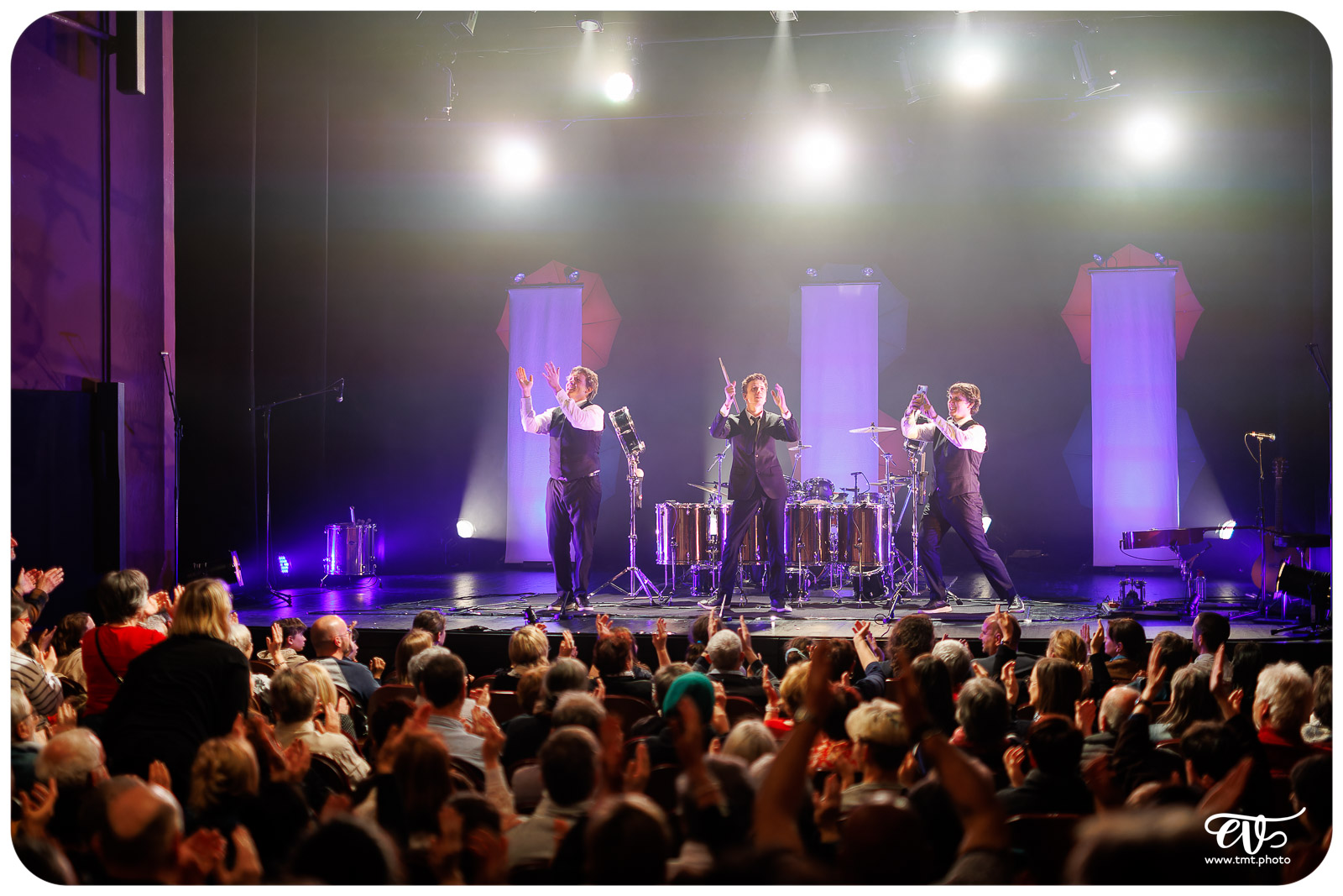 DRUM BROTHERS (LES FRÈRES COLLE)